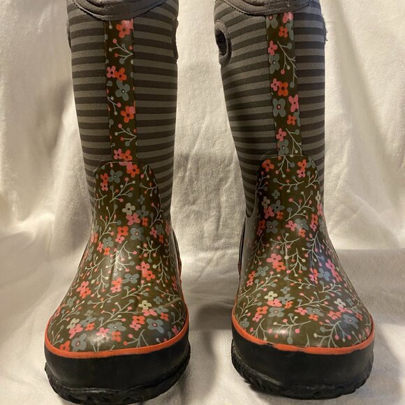 Bogs Classic Flower Boots Girls Size 12 Winter Boots - Picture 1 of 3